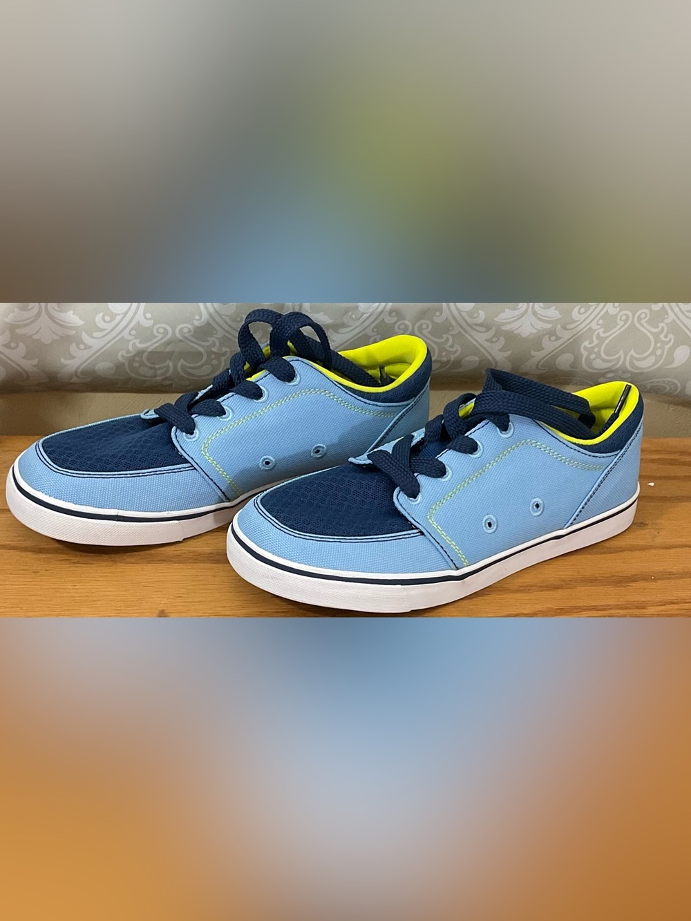 NRS Vibe Water Shoes Light Blue & Navy Women’s Sneakers Yellow Accent Size 7